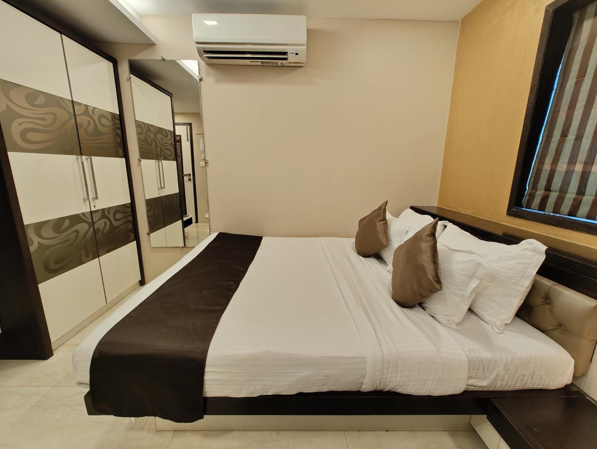 The Majlis Hotel - Colaba Bombay Extérieur photo