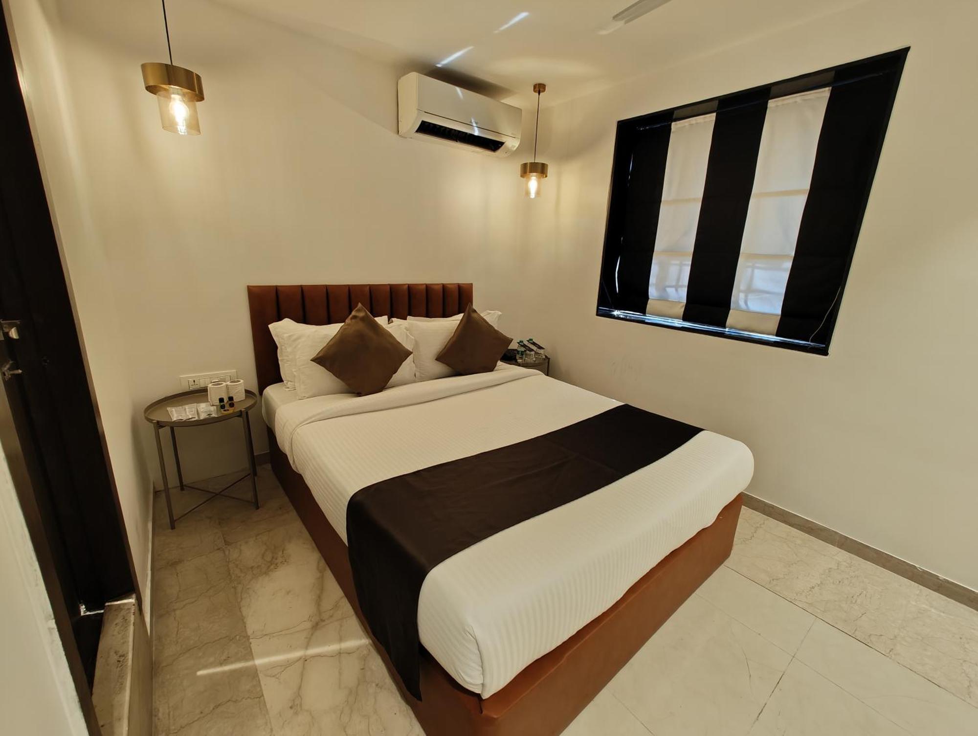 The Majlis Hotel - Colaba Bombay Extérieur photo
