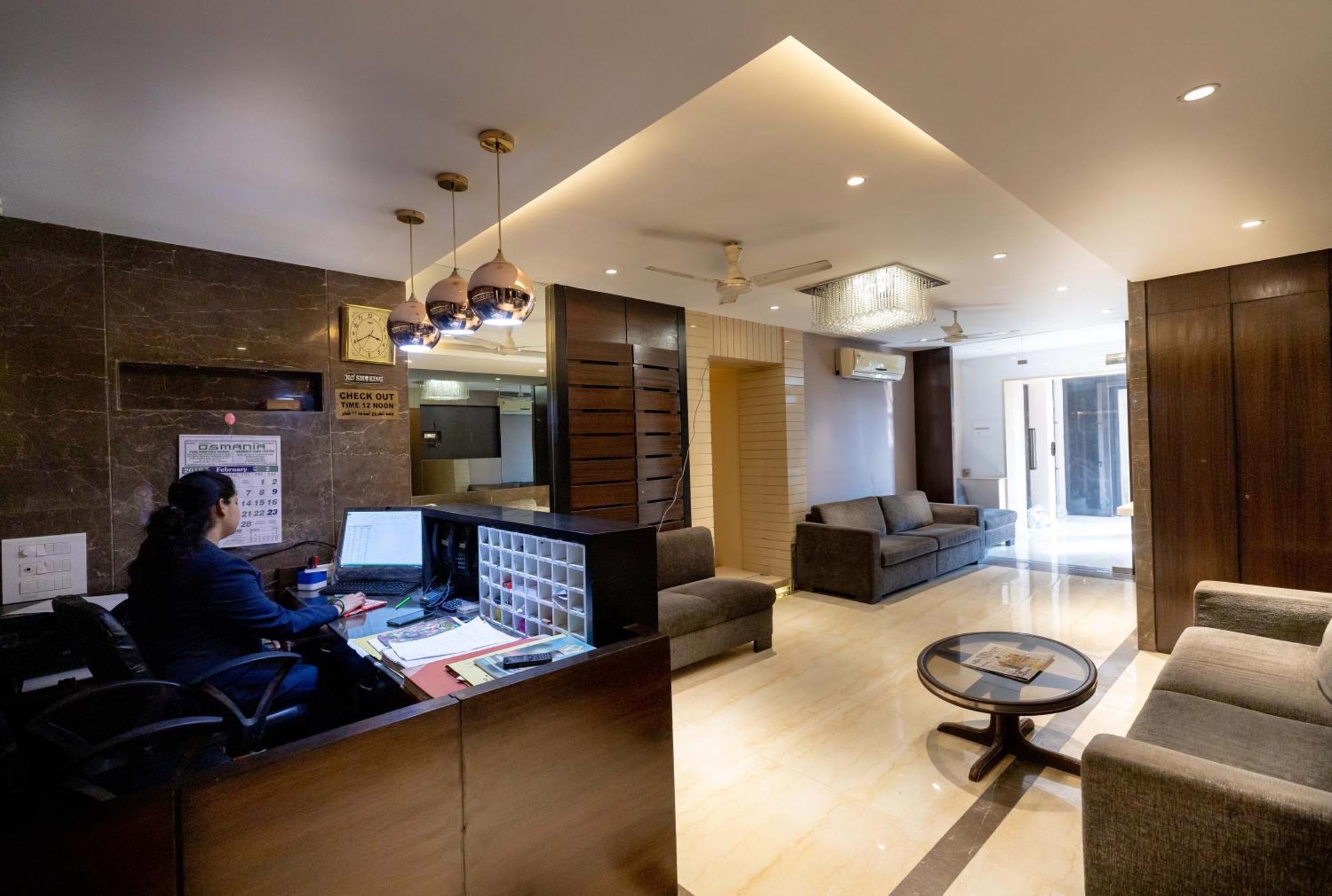 The Majlis Hotel - Colaba Bombay Extérieur photo